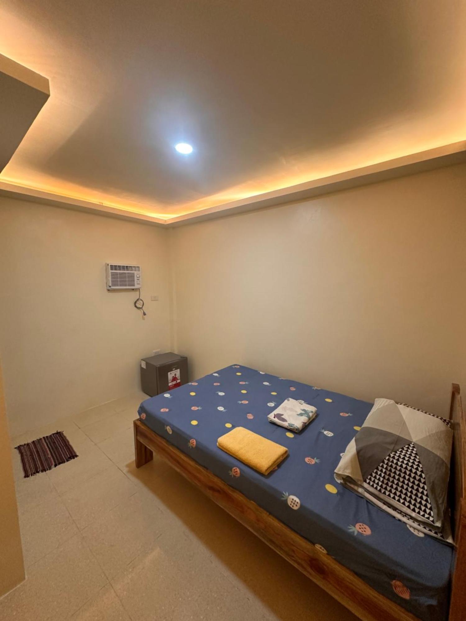 Cris & Mar Homestay Burgos  Dış mekan fotoğraf