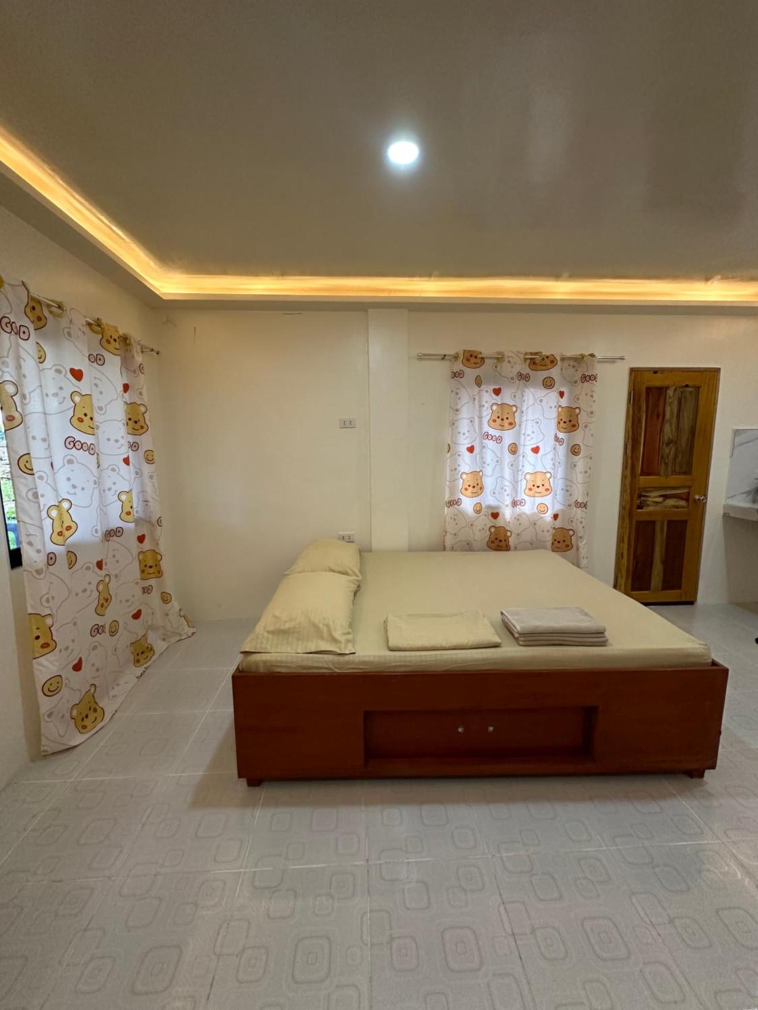 Cris & Mar Homestay Burgos  Dış mekan fotoğraf