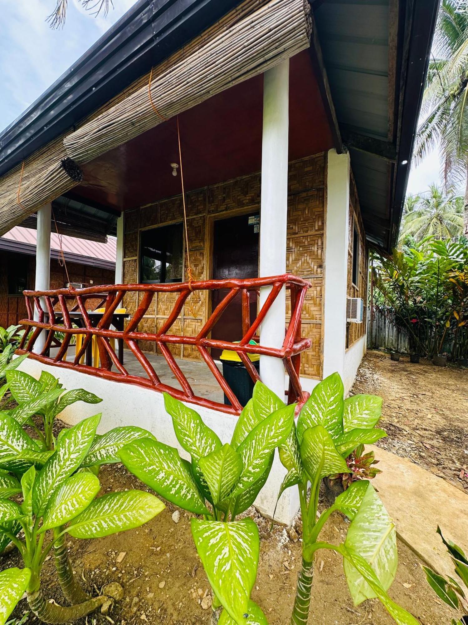 Cris & Mar Homestay Burgos  Dış mekan fotoğraf